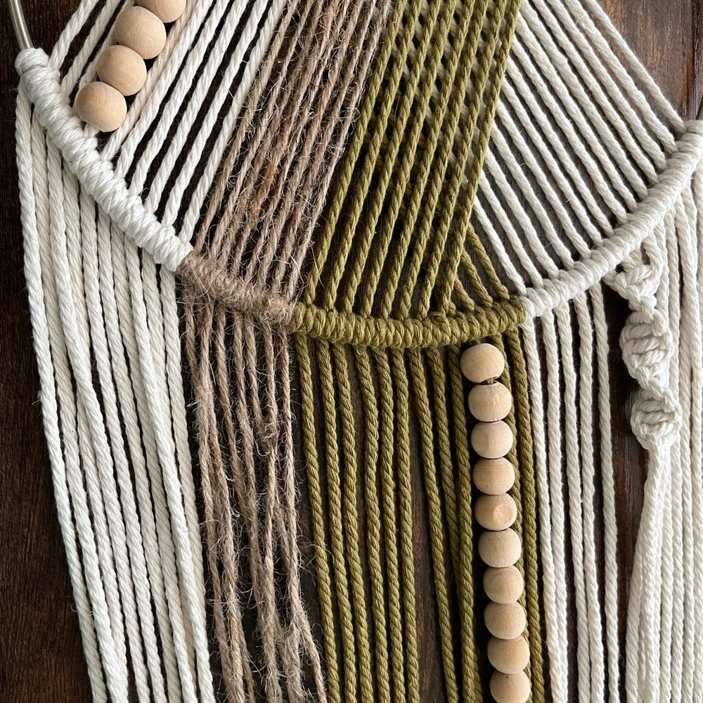 Handmade macrame wall decor - Picture 6 of 6